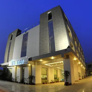 **** Hotel The Retreat India